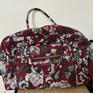 vera bradley grand weekender